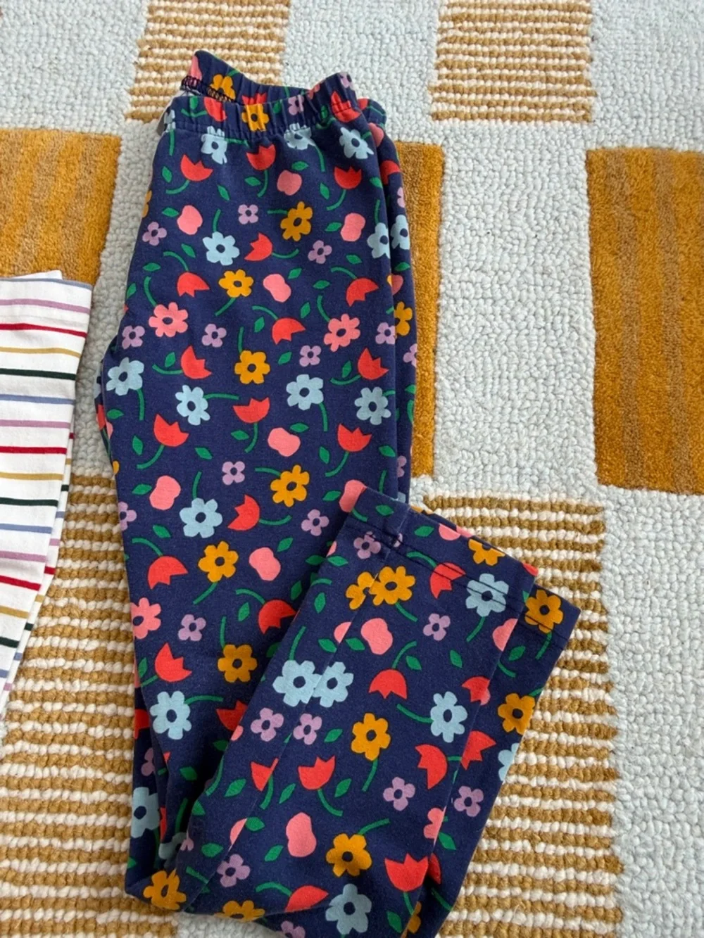 Bundle of 3 Hanna andersson cotton leggings striped and floral size 130cm/US 8 - Picture 4 of 9